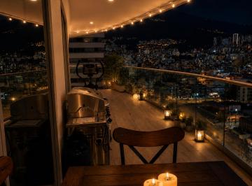 Departamento de 3 habitaciones, Quito · Renta | Exclusivo Departamento de Lujo Amoblado con Terraza Panorámica
