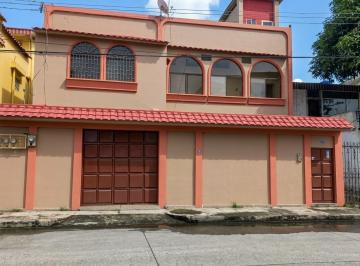Casa · 249m² · 12 Habitaciones · 1 Estacionamiento - Paola Orozco · En Venta Casa Rentera