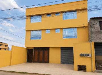 Casa · 359m² · 10 Habitaciones · 3 Estacionamientos · Casa en Venta 359 m² - Calderon