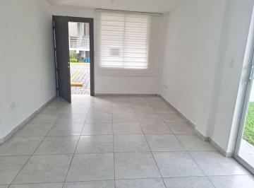 Departamento de 3 habitaciones, Quito · Rento Departamento Planta Baja Valle de Los Chillos