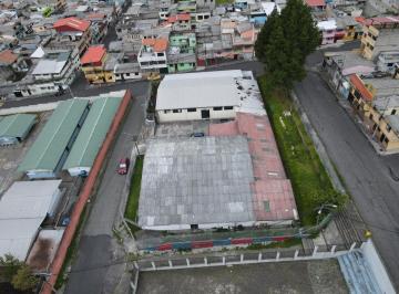 Bodega-Galpón · 335m² · 3 Estacionamientos · Mena en Venta Galpon 342 m²