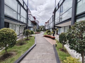 Casa de 3 habitaciones, Quito · Rento Linda Casa en Conjunto Sector Churoloma (Sg)