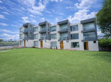 Casa de 3 habitaciones, Quito · Casa en Renta en Tumbaco - Villa Vega | Patio Privado, Balcones, 2 Parqueaderos y Conjunto con Piscina