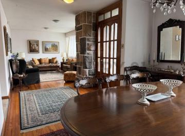 Casa · 412m² · 4 Habitaciones · 4 Estacionamientos · Casa Rentera en Venta - Las Casas Bajo - Belisario Quevedo