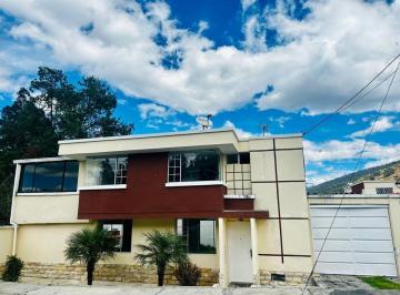 Casa de 4 habitaciones, Quito · Casa en Venta - Sector Alangasi (164 M²)