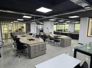 Oficina comercial · 300m² · 2 Estacionamientos · Oficina Corporativa 300 m² en Renta 6 de Diciembre y Gaspar de Villarroel