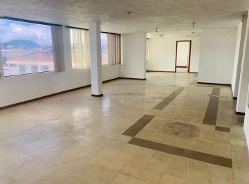 Local comercial · 2000m² · 4 Habitaciones · 10 Estacionamientos · Vendo Edificio Comercial en Quito, Sector El Inca