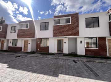 Casa · 95m² · 3 Habitaciones · 1 Estacionamiento · Ultima Casa de Venta en Puembo Aplica a Miti Miti