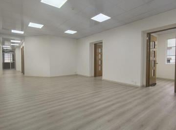 Oficina comercial Alquiler · En Renta Espacio Empresarial de 293 m² en Ubicación Estratégica - Sector Vozandes