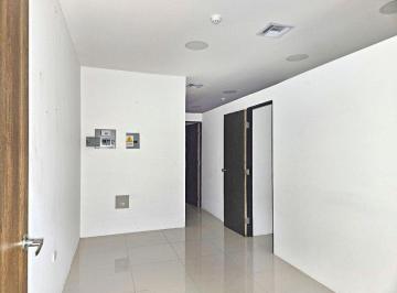 Oficina comercial , Daule · Oficina en Venta o Alquiler, 40 m² en 1er Piso Alto - Edificio de Oficinas de Villa Club, Cive