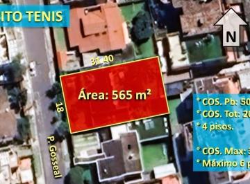 Terreno / Lote · 568m² · 4 Habitaciones · 2 Estacionamientos · Terreno Para Constructoras, 565 m² Quito Tenis. Gb.