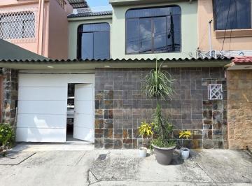 Casa de 3 habitaciones, Guayaquil · Casa de Venta Alamos Norte, Norte de Guayaquil