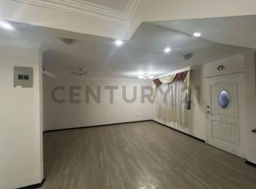 Casa · 100m² · 4 Habitaciones · 2 Estacionamientos · Casa en Renta en Conjunto Privado