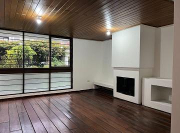 Casa de 3 habitaciones, Quito · Casa Comercial en Alquiler Sector Rumipamba