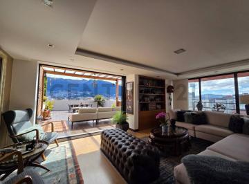 Departamento · 180m² · 3 Habitaciones · 2 Estacionamientos · Penthouse de Lujo con Terrazas Sector Bellavista