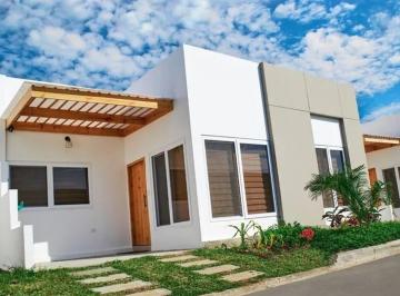 Casa de 3 habitaciones, Salinas · Casa de Venta en Salinas