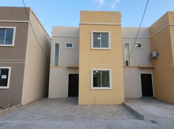 Casa · 89m² · 3 Habitaciones · 1 Estacionamiento · Casa en Alquiler en Urb. Rosedal 2 - Chongón Ronr