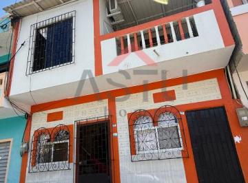 Casa de 5 habitaciones, Playas · Se Vende Propiedad Rentera en Posorja24 de Diciembre. Cerca del Mercado y Maternidad.