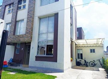 Casa de 3 habitaciones, Quito · Casa en Venta, La Armenia - Valle de Los Chillos