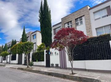 Casa de 3 habitaciones, Quito · Casa en Venta, La Armenia - Valle de Los Chillos