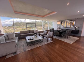 Bodega-Galpón · 286m² · 3 Habitaciones · 3 Estacionamientos · Venta de Penthouse Dentro de Sierra Moral