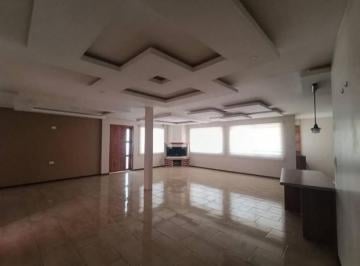 Casa · 550m² · 8 Habitaciones · 4 Estacionamientos · No Dejes Pasar Esta Oportunidad Propiedad Rentera en Venta de Tres Departamentos - Azogues