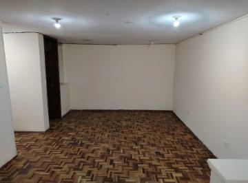 Casa de 10 habitaciones, Quito · Casa Rentera en Venta, con 4 Departamentos y 2 Locales Comerciales, Ubicada en El Sur de Quito