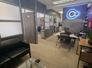 Oficina comercial , Quito · Oficina Amoblada en Venta de Oportunidad – Av 6 de Diciembre y Gaspar de Villarroel