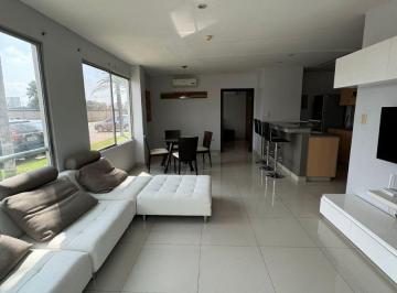 Departamento de 4 habitaciones, Guayaquil · Departamento Amplio Amoblado en Venta en Urbanización Santa Cecilia