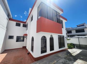 Casa de 3 habitaciones, Quito · Casa en Venta Conjunto Privado Sector Urbanizacion El Condado