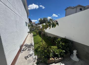 Casa de 3 habitaciones, Quito · Casa en Venta Conjunto Privado Sector Urbanizacion El Condado