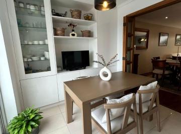 Casa de 4 habitaciones, Quito · Hermosa Casa de 4 Habitaciones a La Venta Cerca a La Embajada Americana