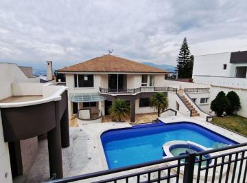 Casa de 4 habitaciones, Quito · Casa Rincón del Valle con Hermosa Vista