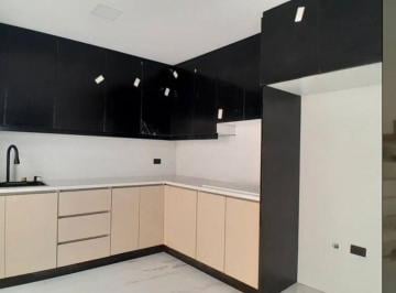 Casa de 3 habitaciones, Cuenca · Arriendo Casa en El Sector de Baños en $450 Sin Amoblar