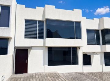 Casa de 3 habitaciones, Quito · Hermosa Casa en Conjunto en Sector Mastodontes