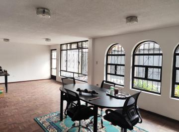 Casa · 643m² · 8 Habitaciones · 6 Estacionamientos · Venta de Casa con 3 Departamentos, Sector Jipijapa Rio Coca Ideal Para Inversionistas Airbnb