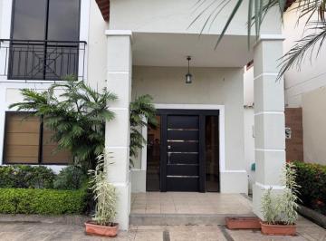 Casa de 3 habitaciones, Guayaquil · Ciudad Celeste Casa en Alquiler