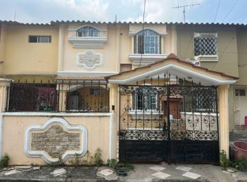 Casa de 3 habitaciones, Guayaquil · Venta de Casa en Villa España - Valencia m. Urribarri