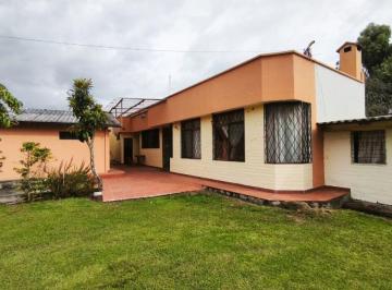 Quinta vacacional de 4 habitaciones, Quito · Quinta Productiva y Recreativa, S Vicente–yaruquí