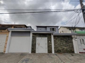 Casa · 125m² · 3 Habitaciones · Propiedad Remodelada en Samanes