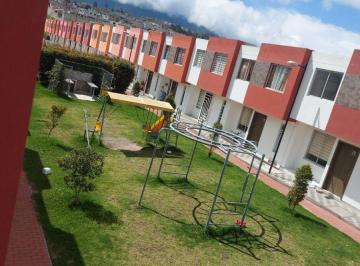 Casa de 3 habitaciones, Quito · Casa en Venta Sector San Juan de Calderón
