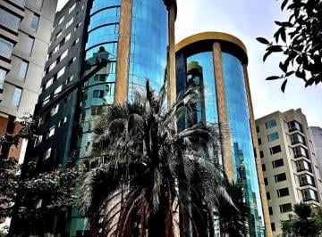 Oficina comercial , Quito · Oficina en Renta 137 m² Twin Towers – La Carolina