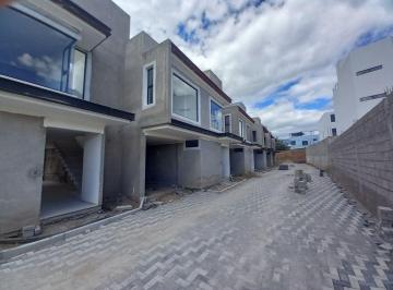 Casa de 3 habitaciones, Quito · Venta Casas 3 Dorm. 170 m², Balcón, Terraza, Estrenar, Piscina, Escalón Tumbaco