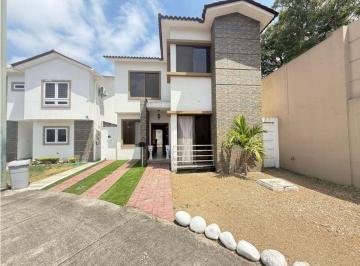 Casa de 4 habitaciones, Guayaquil · Casa en Venta en Urbanizacion Costa Real Km 22 Via a La Costa