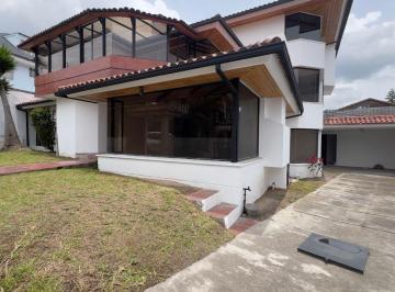 Casa de 3 habitaciones, Quito · Casa en Venta, Urbanización El Condado, 3 Dorm., Jardín