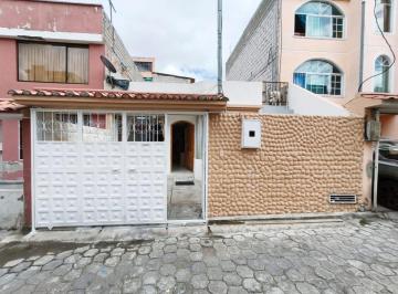 Casa de 3 habitaciones, Quito · Casa de Oportunidad en El Barrio 6 de Junio I