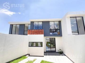 Casa · 84m² · 2 Estacionamientos · Venta de Casa con Inmediata Salida a La Antigua Vía a Conocoto - ¡Aplica Crédito Miti - Miti o Vip!