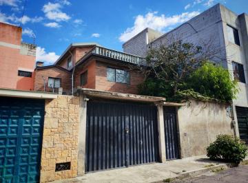 Casa de 5 habitaciones, Quito · Casa en Venta Independiente Sector Carcelen