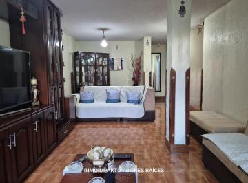 Casa · 231m² · 4 Habitaciones · 1 Estacionamiento · Casa en Venta Sur de Quito Iessfut Ajaví