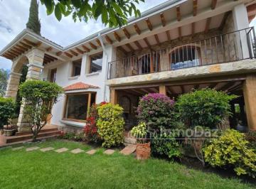 Casa de 4 habitaciones, Quito · Hermosa Casa de Renta en Santa Ines de Cumbayá Dentro de Urbanización